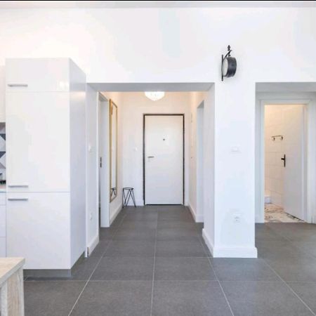 Just Like This - Cityapartment With Netflix Σπλιτ Εξωτερικό φωτογραφία
