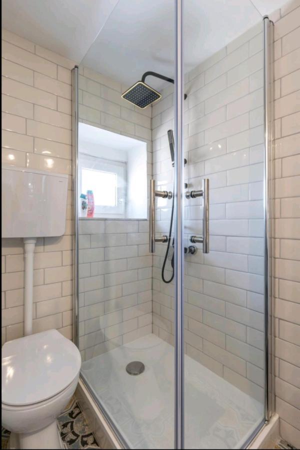 Just Like This - Cityapartment With Netflix Σπλιτ Εξωτερικό φωτογραφία